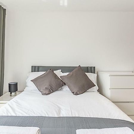 Modern Apartment Canary Wharf London Bagian luar foto