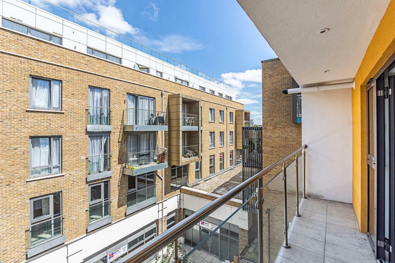 Modern Apartment Canary Wharf London Bagian luar foto